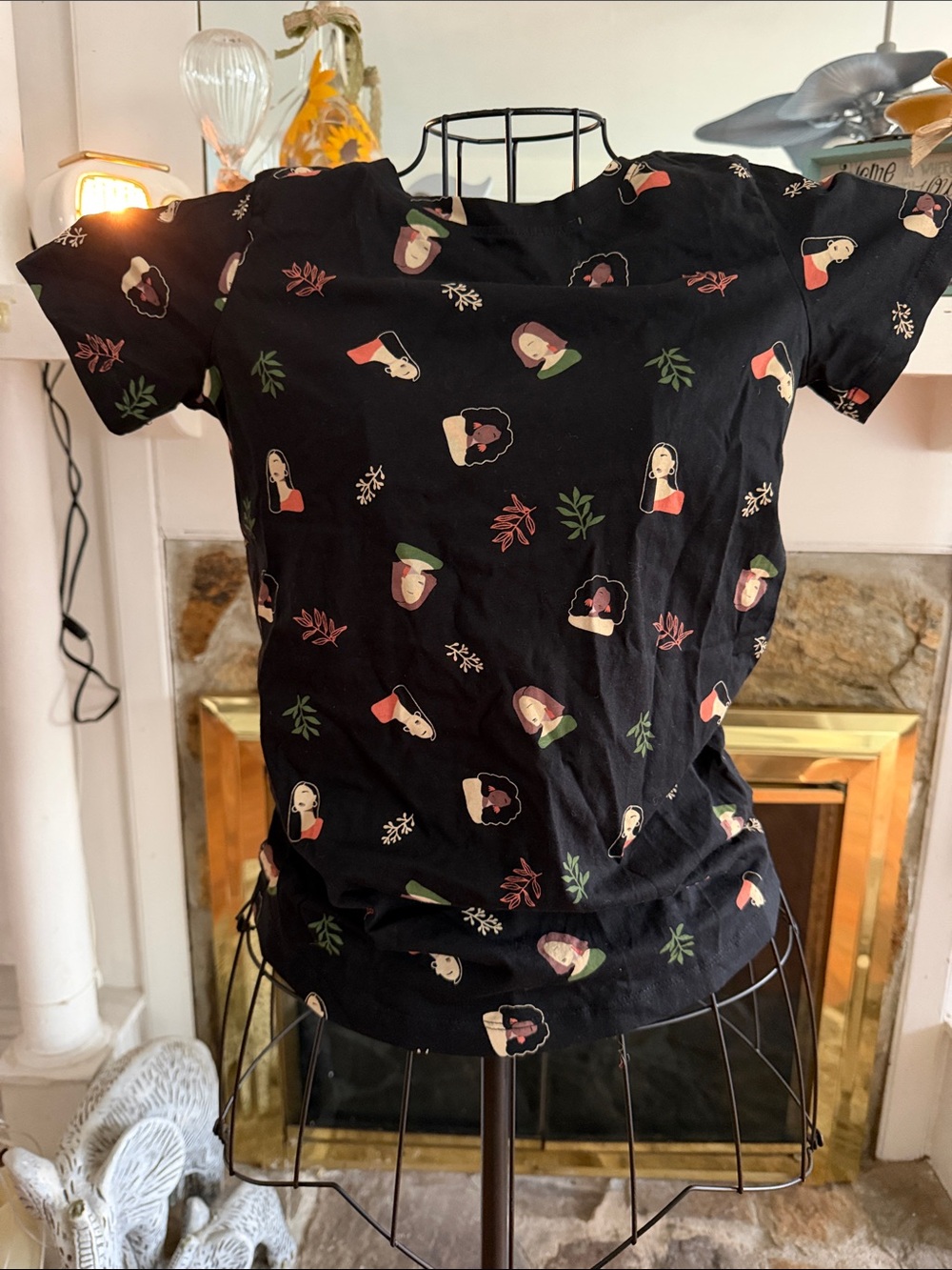 Black Short-Sleeve Graphic Face Print Tee